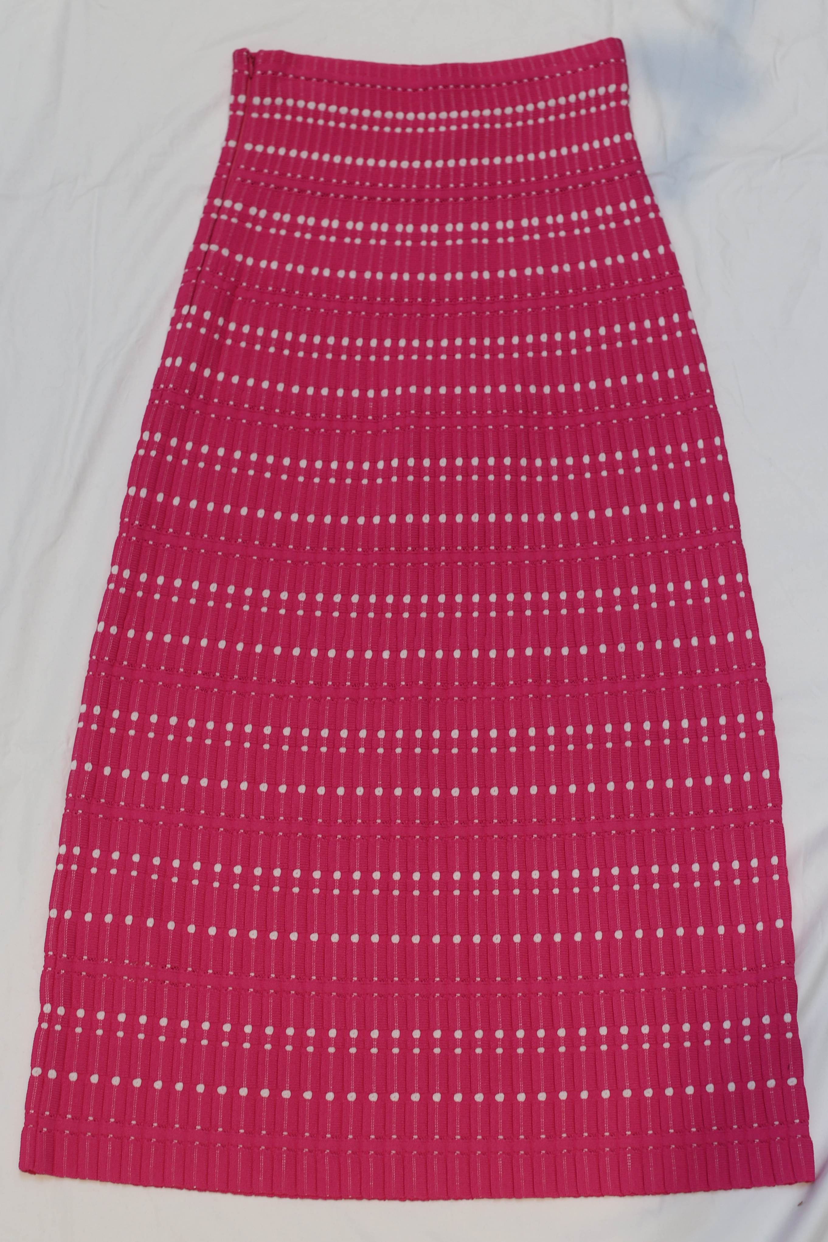 Offer Geometric Compact-Knit Skirt — Pink