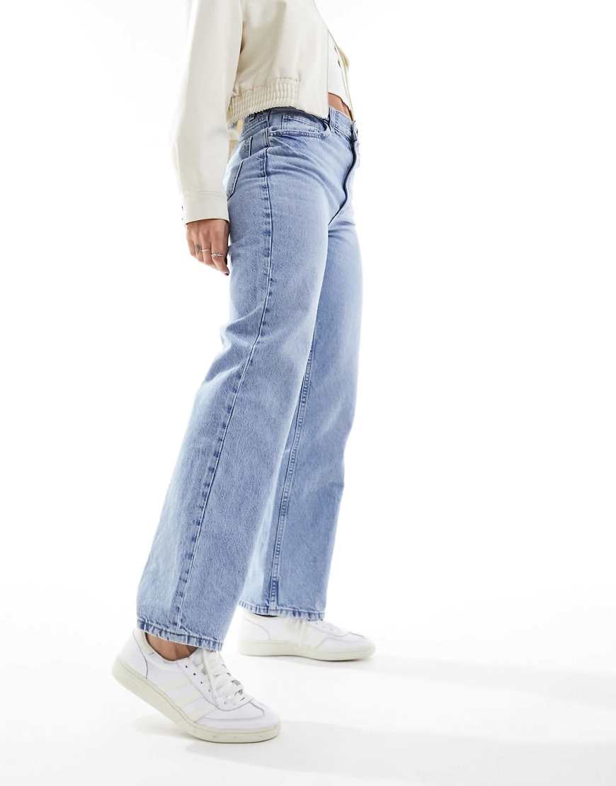 Matilda straight leg jeans in light blue