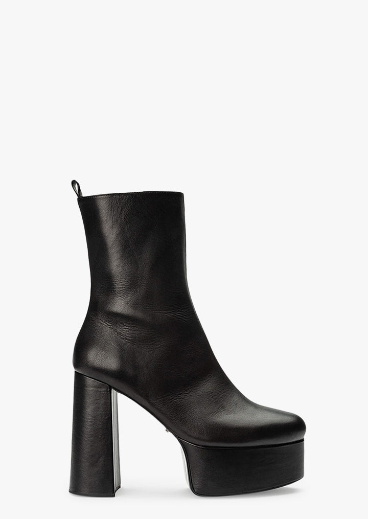 Tyra Black Como Ankle Boots