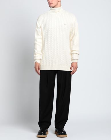 Man Turtleneck Cream