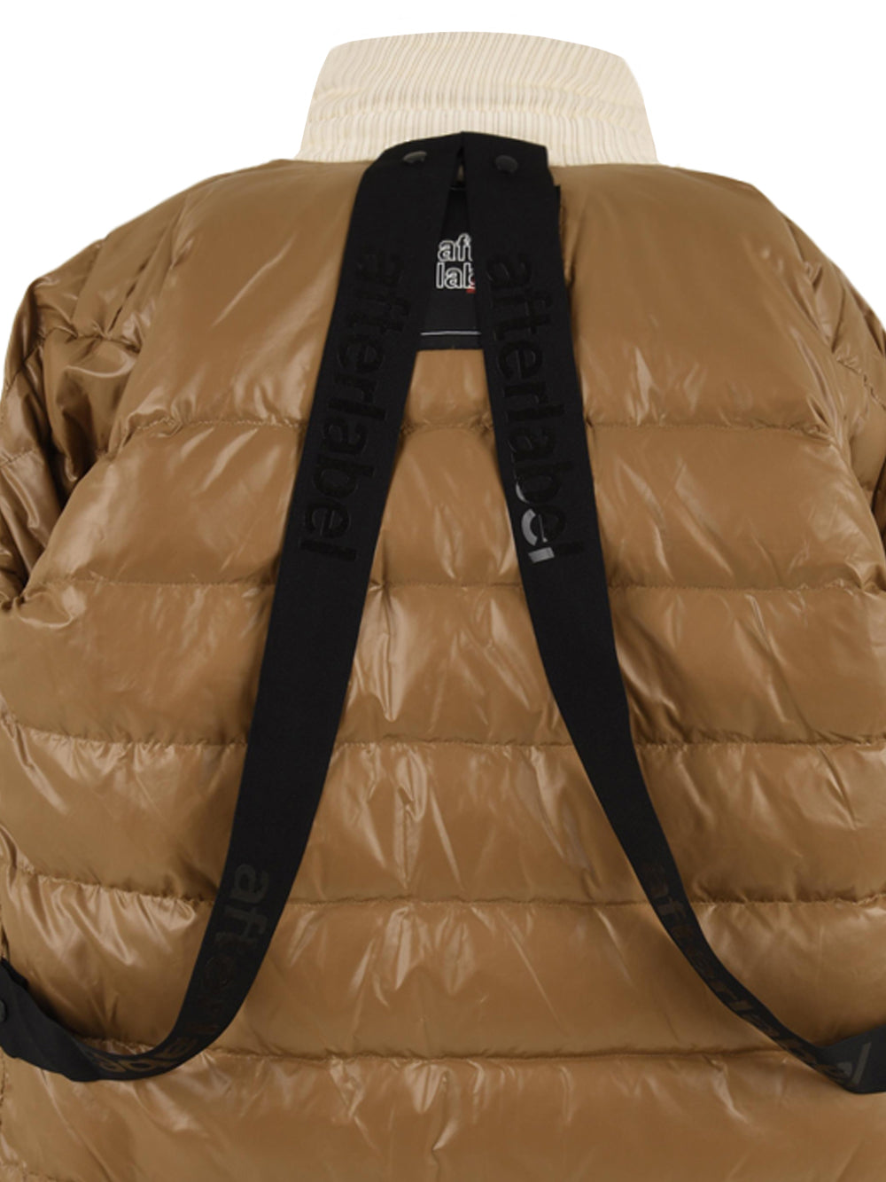 Après les vestes d'étiquette orange