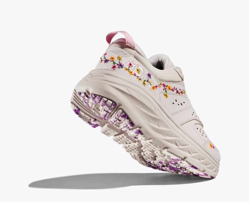 HOKA Vibrant Bloom Bondi L Shoes in Nimbus Cloud/Nimbus Cloud