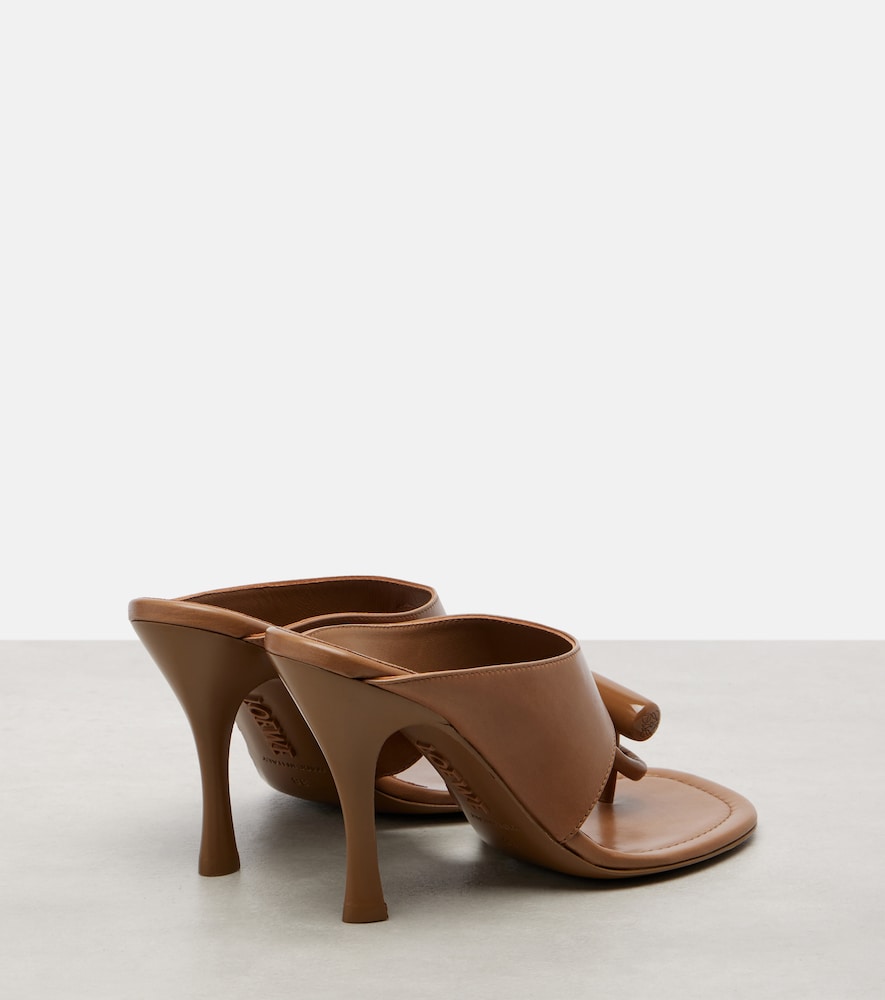 Toggle 90 leather thong sandals
