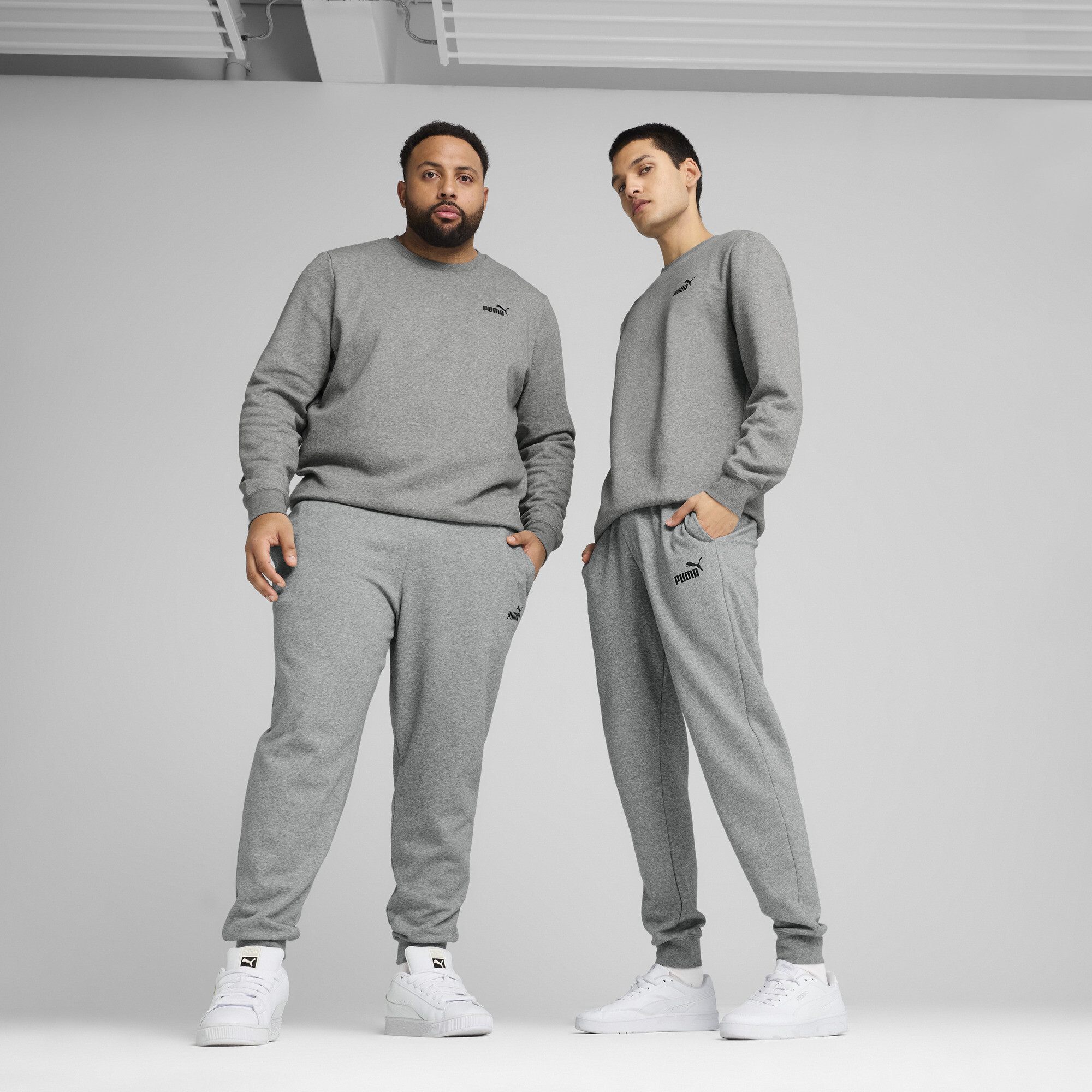 PUMA Essentials No. 1 Logo Men's Sweatpants in Grey