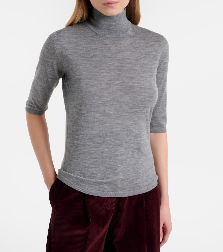 Boa virgin wool sweater