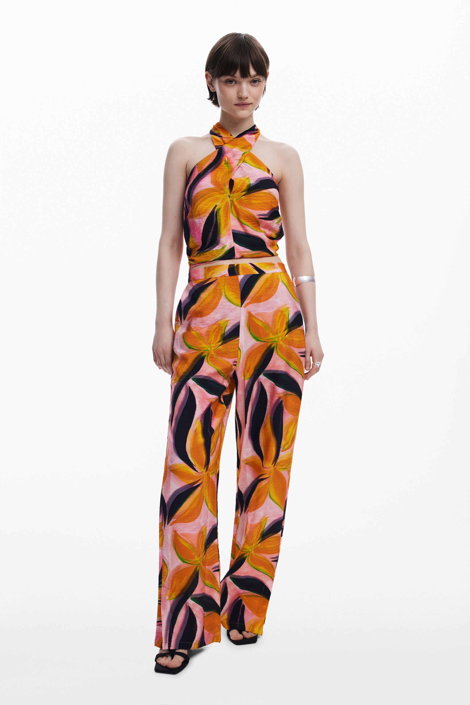 Floral print trousers