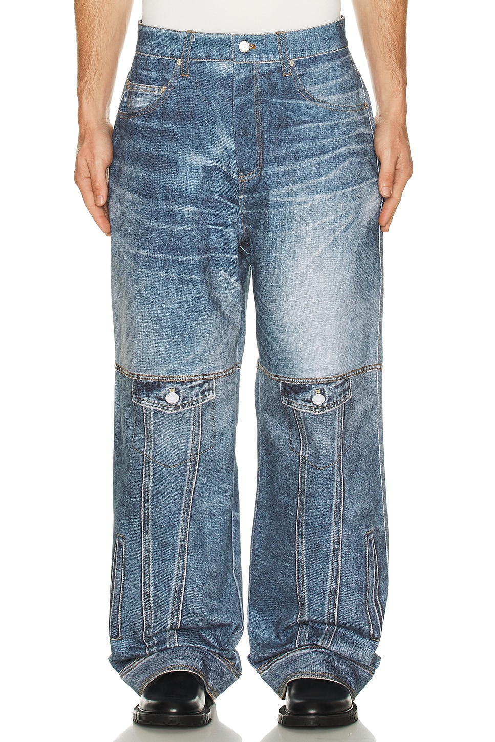 Andersson Bell Custom-Like Printed Denim Pants in Mid Blue - Blue. 30 also