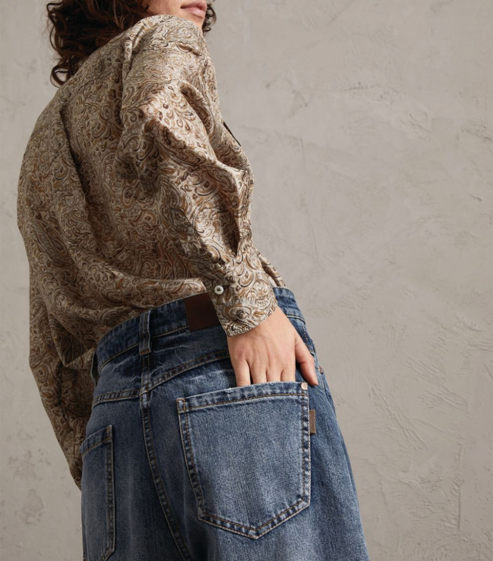 High-waist Tapered Jeans