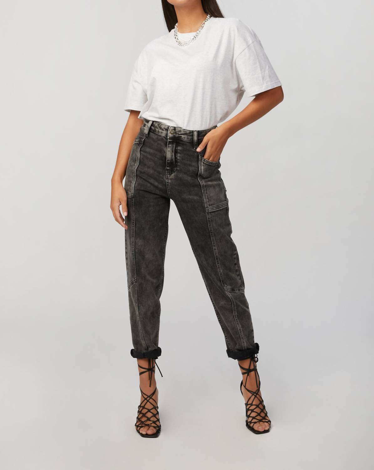 Lara Croft Jeans In Washed Grey