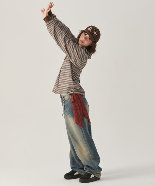 Brush Stripe Star Full Print Long Sleeve Brown
