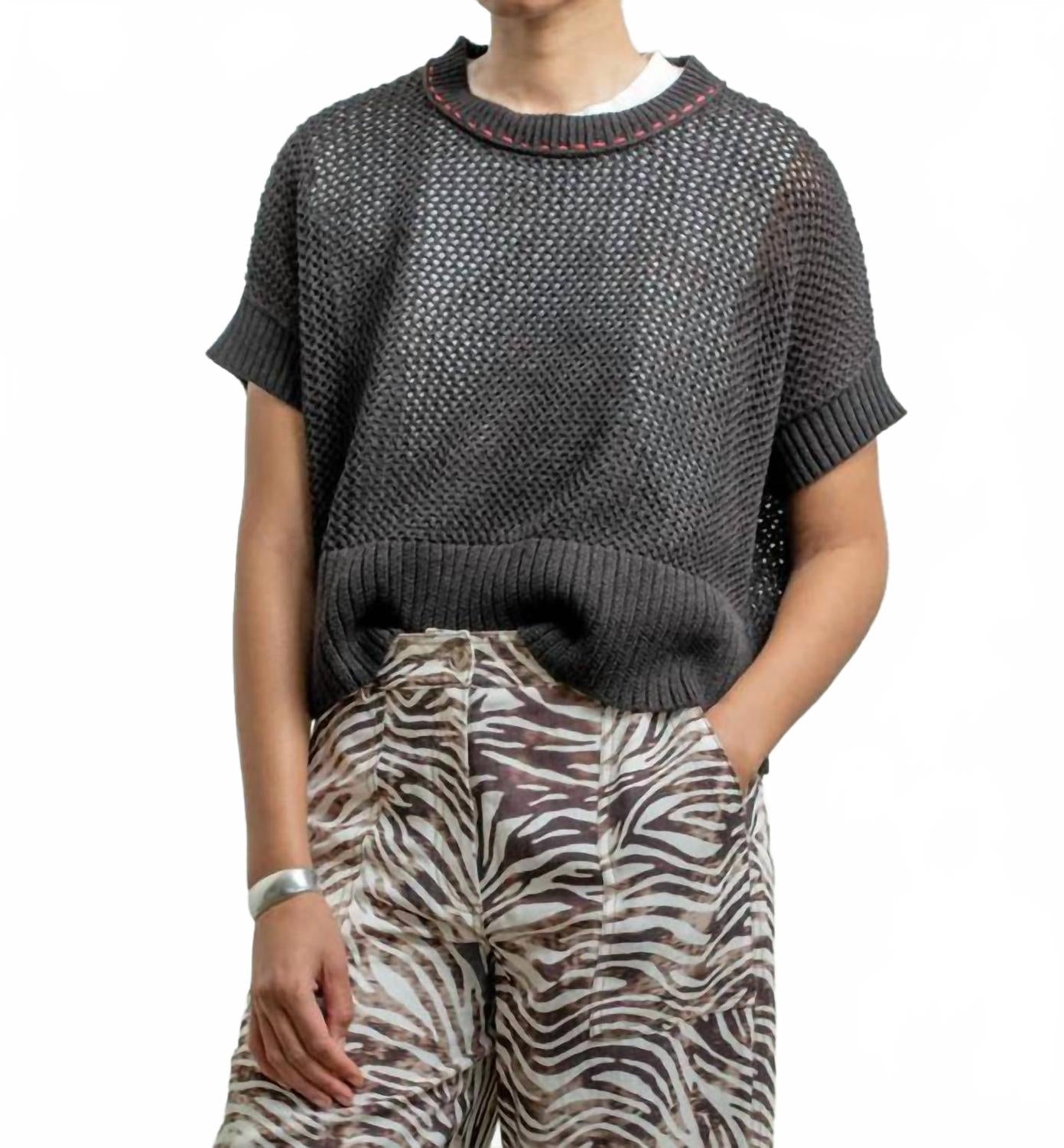 Miro Short-Sleeve Pullover Top In Brown Marled