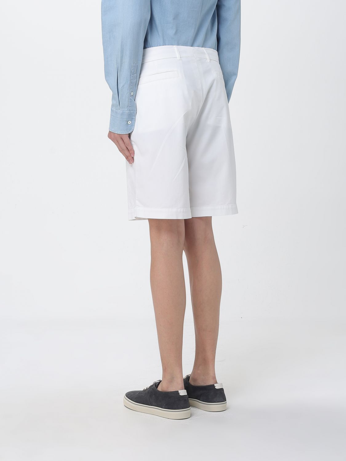 Mid-rise cotton chino shorts - Neutrals