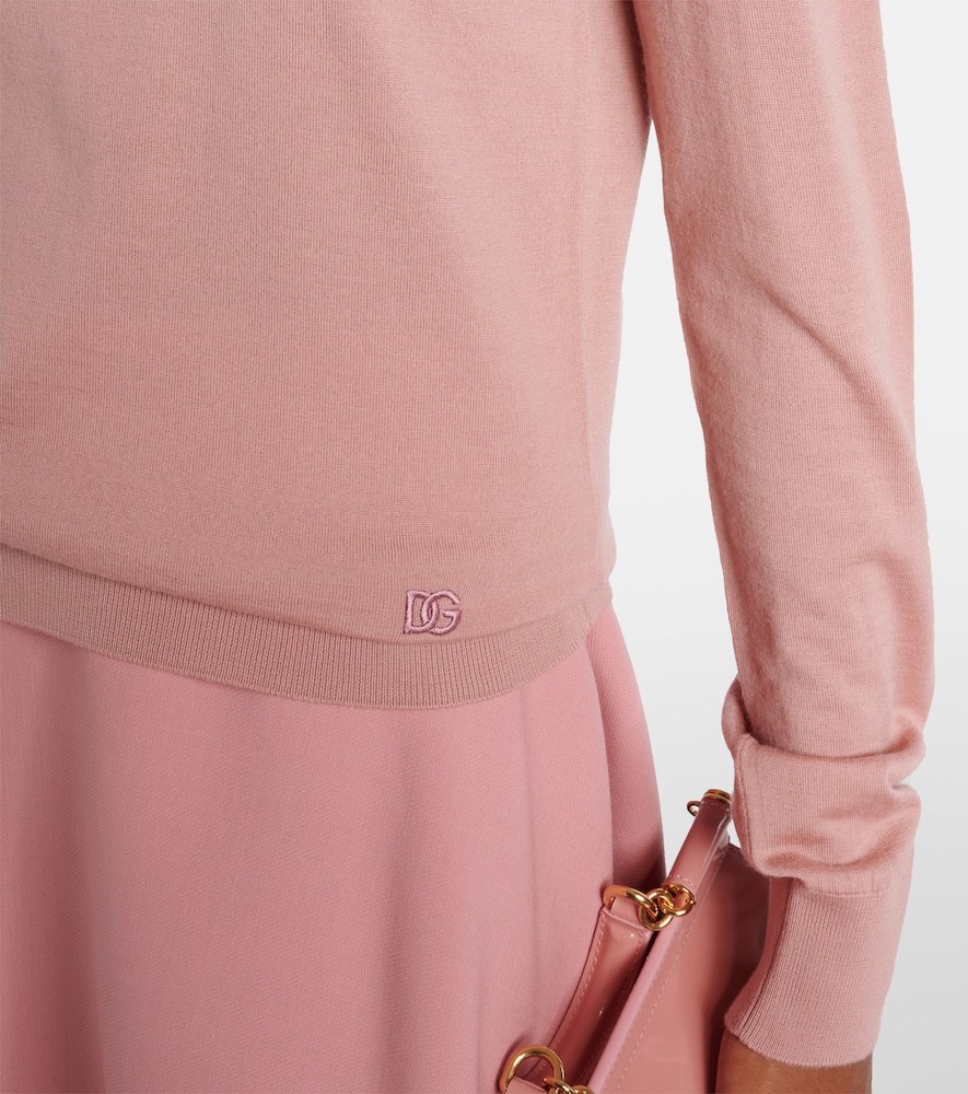 Virgin wool sweater