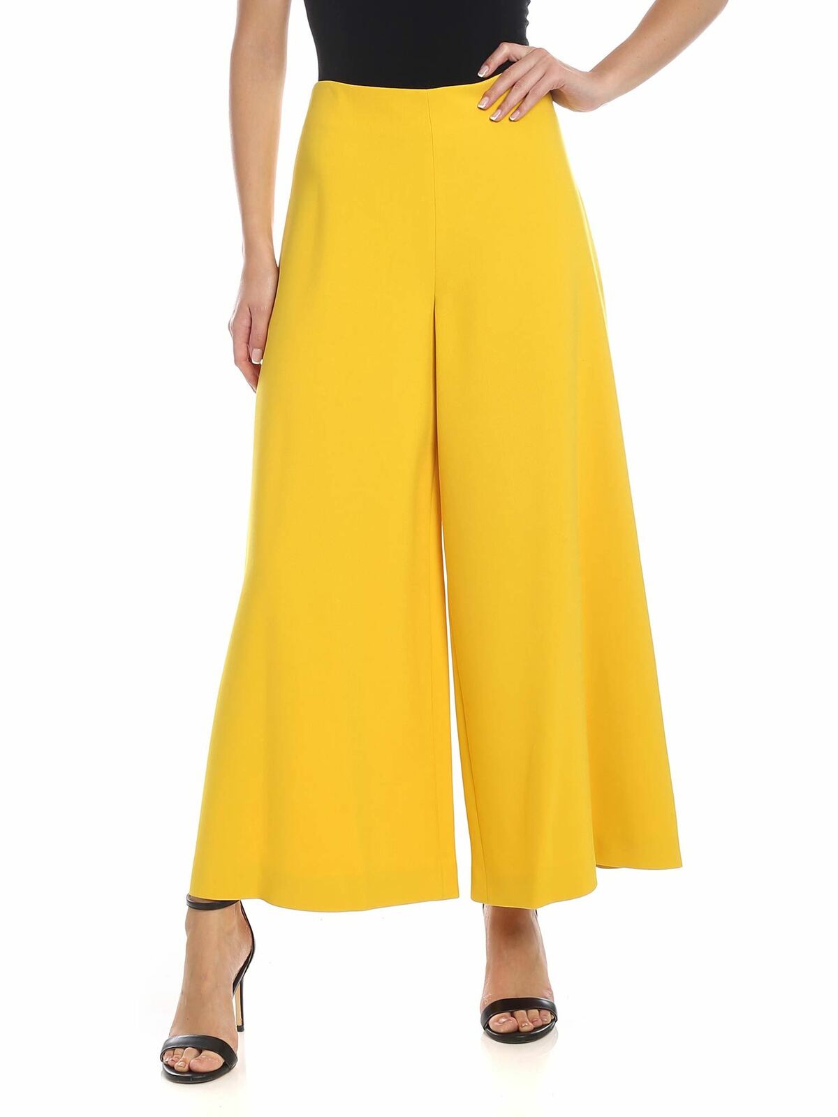 Crop trousers in yellow
