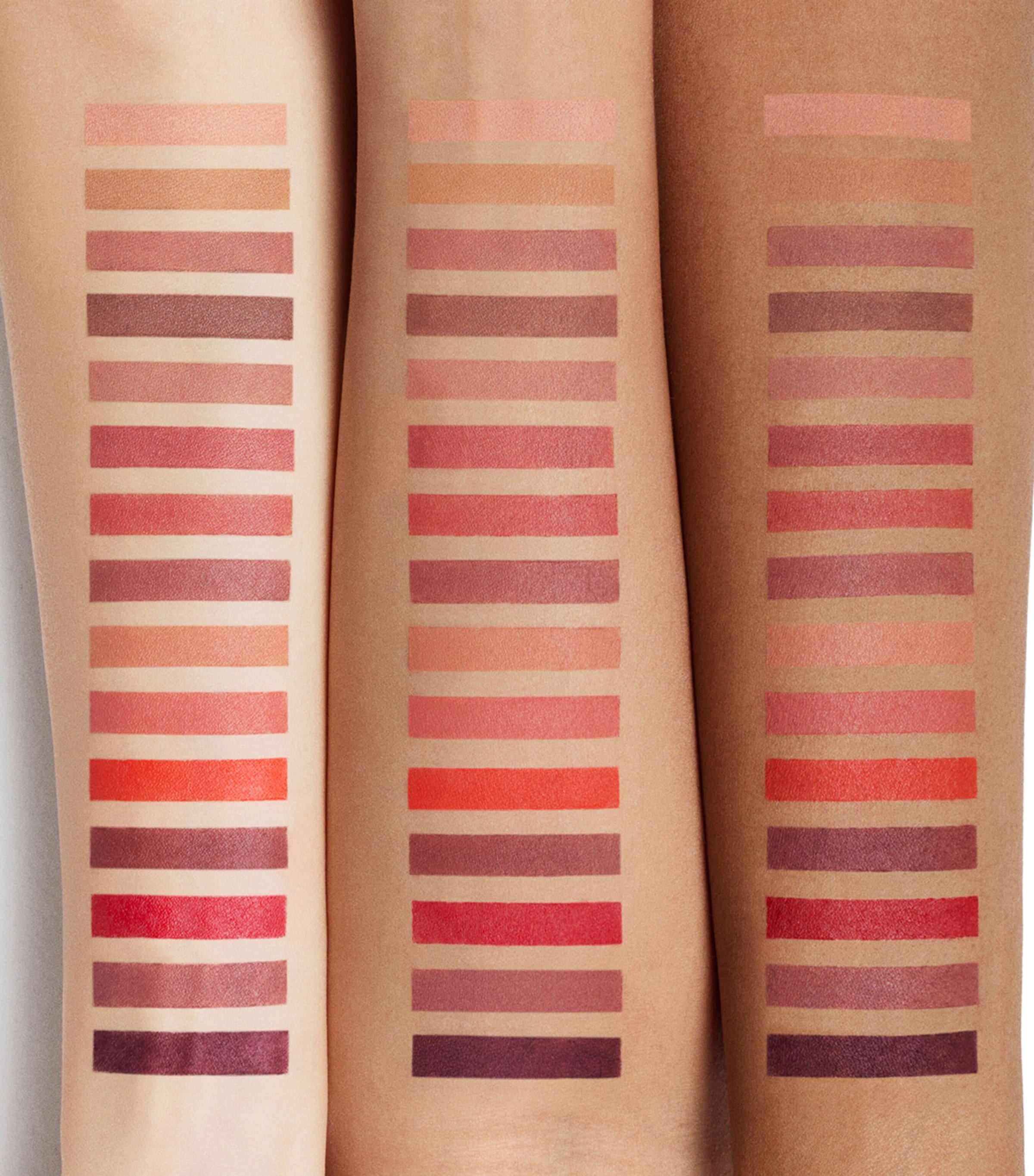 Caviar Smoothing Matte Lipstick