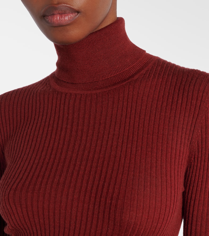 Peppe cashmere and silk turtleneck