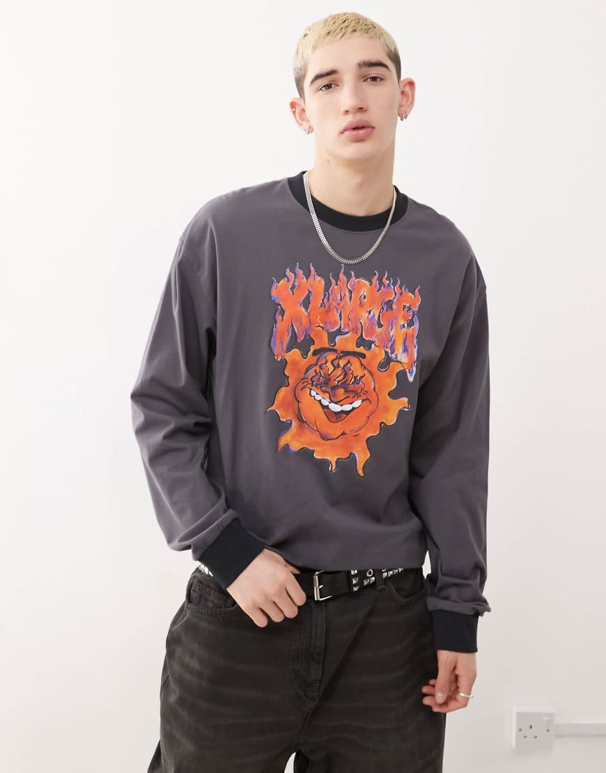 Long sleeve t-shirt with burning graphic in charcoal-Gray