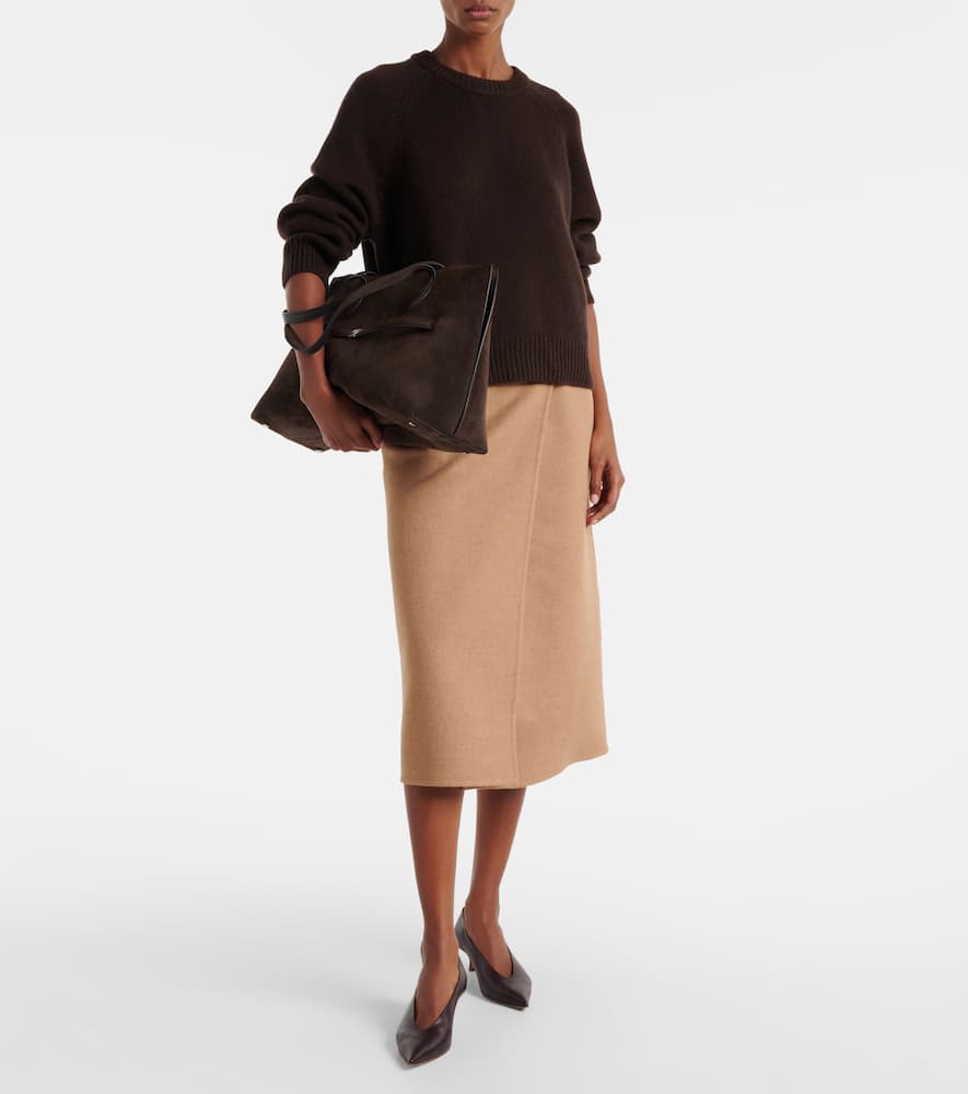 Wool and cashmere sweater