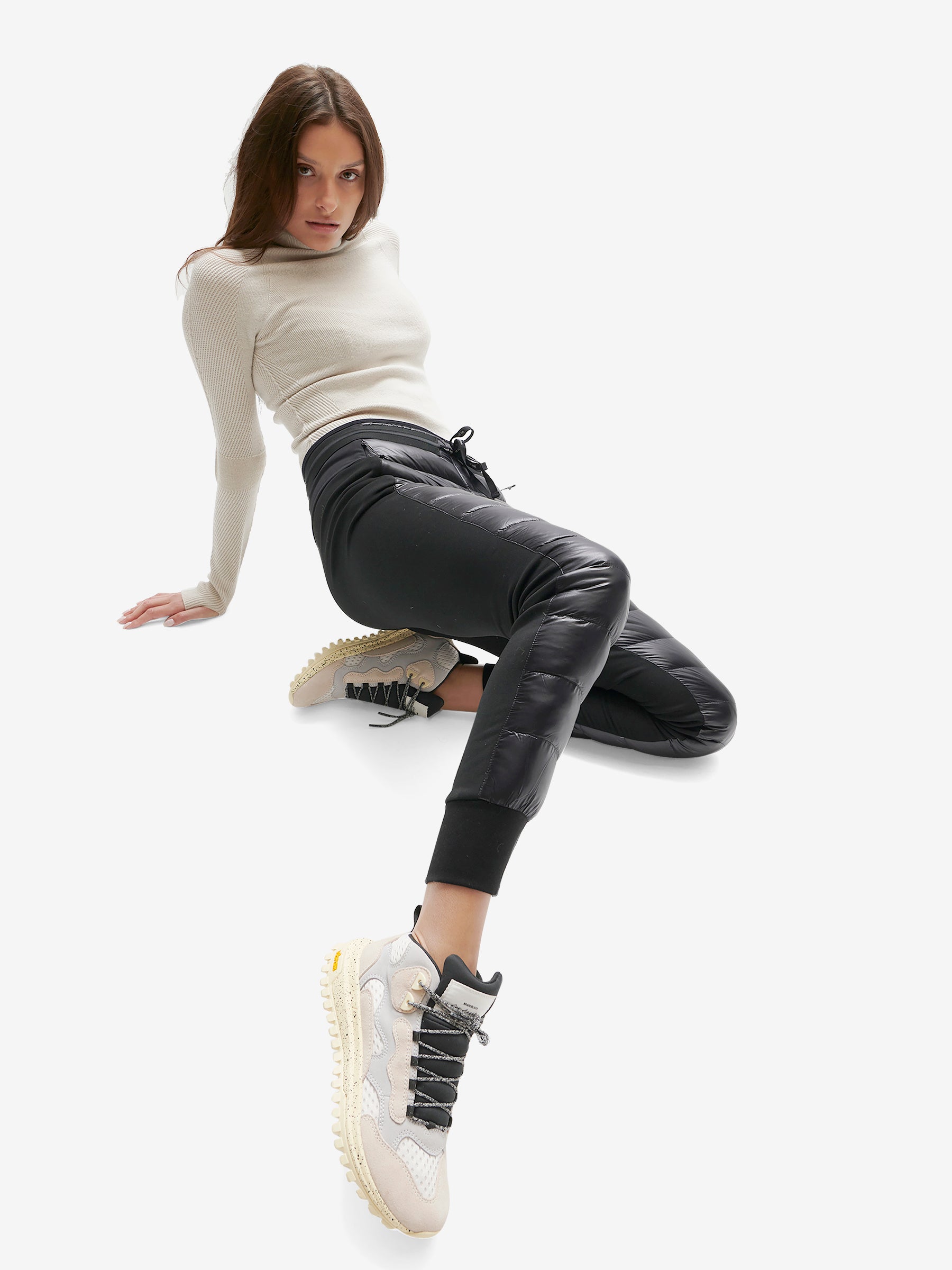W Hybrid Down Jogger - Black
