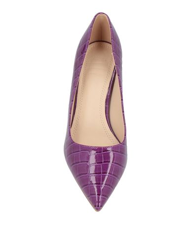 Woman Pumps Purple