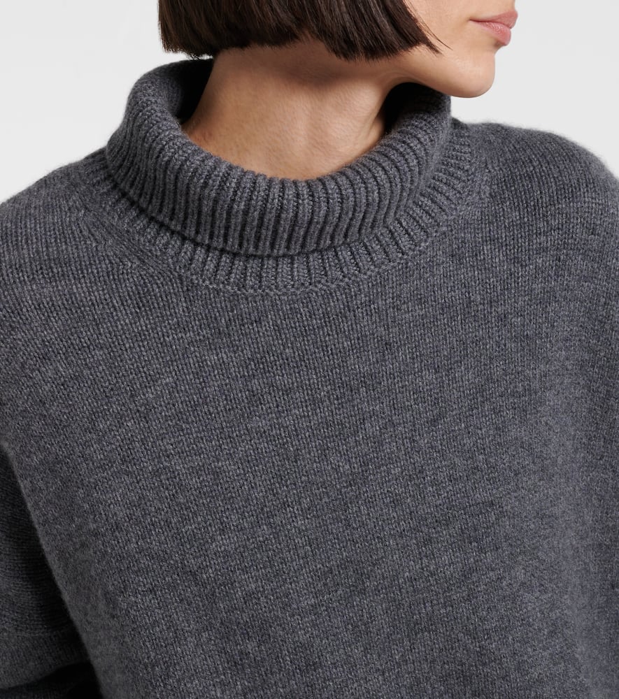 Heidi cashmere turtleneck sweater