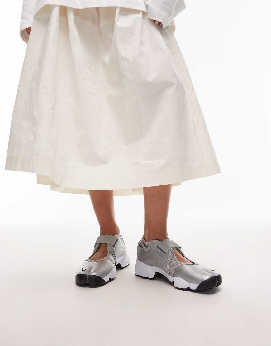 Air Rift unisex trainers in silver