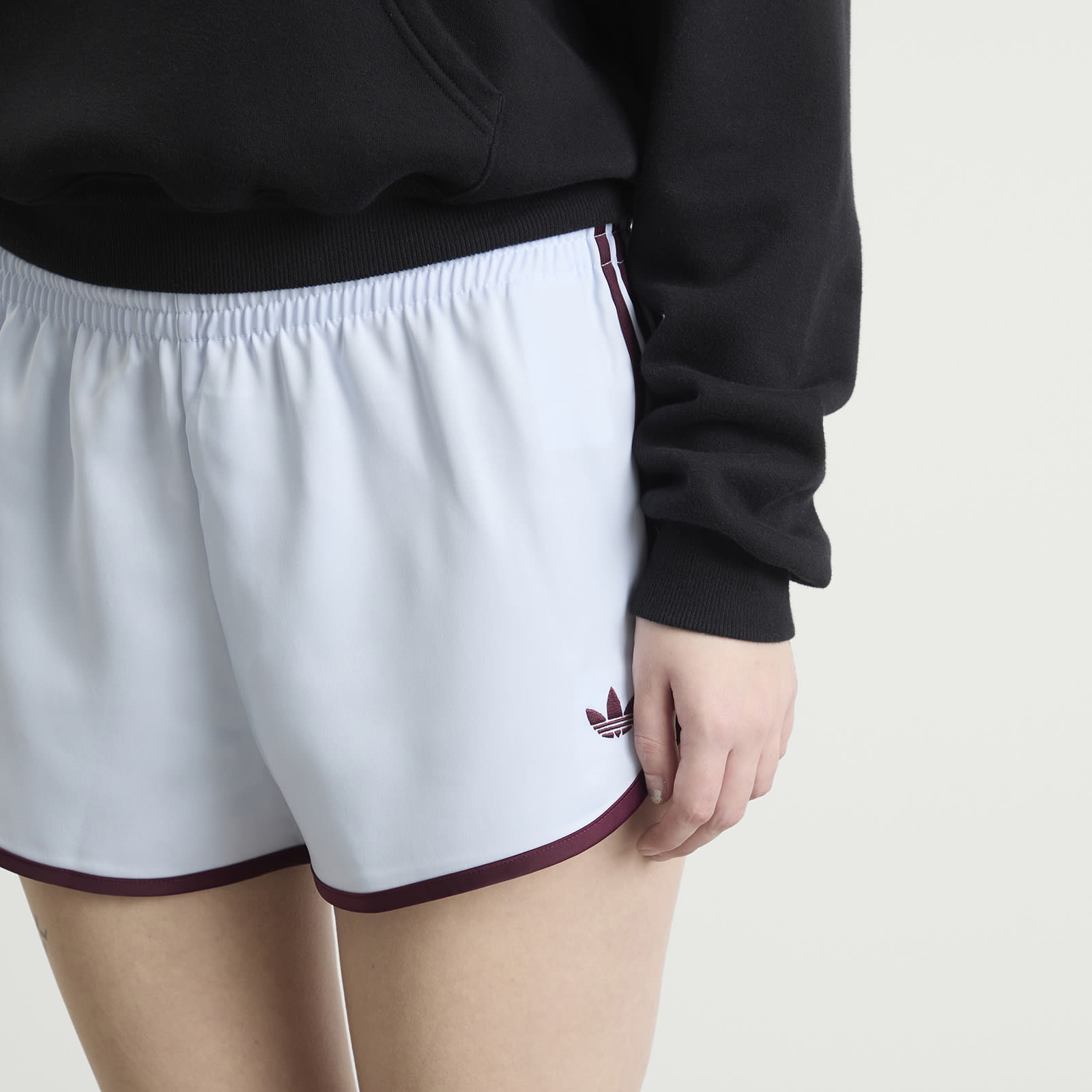Women's 3S Sprinter Shorts in Crystal Sky/Maroon