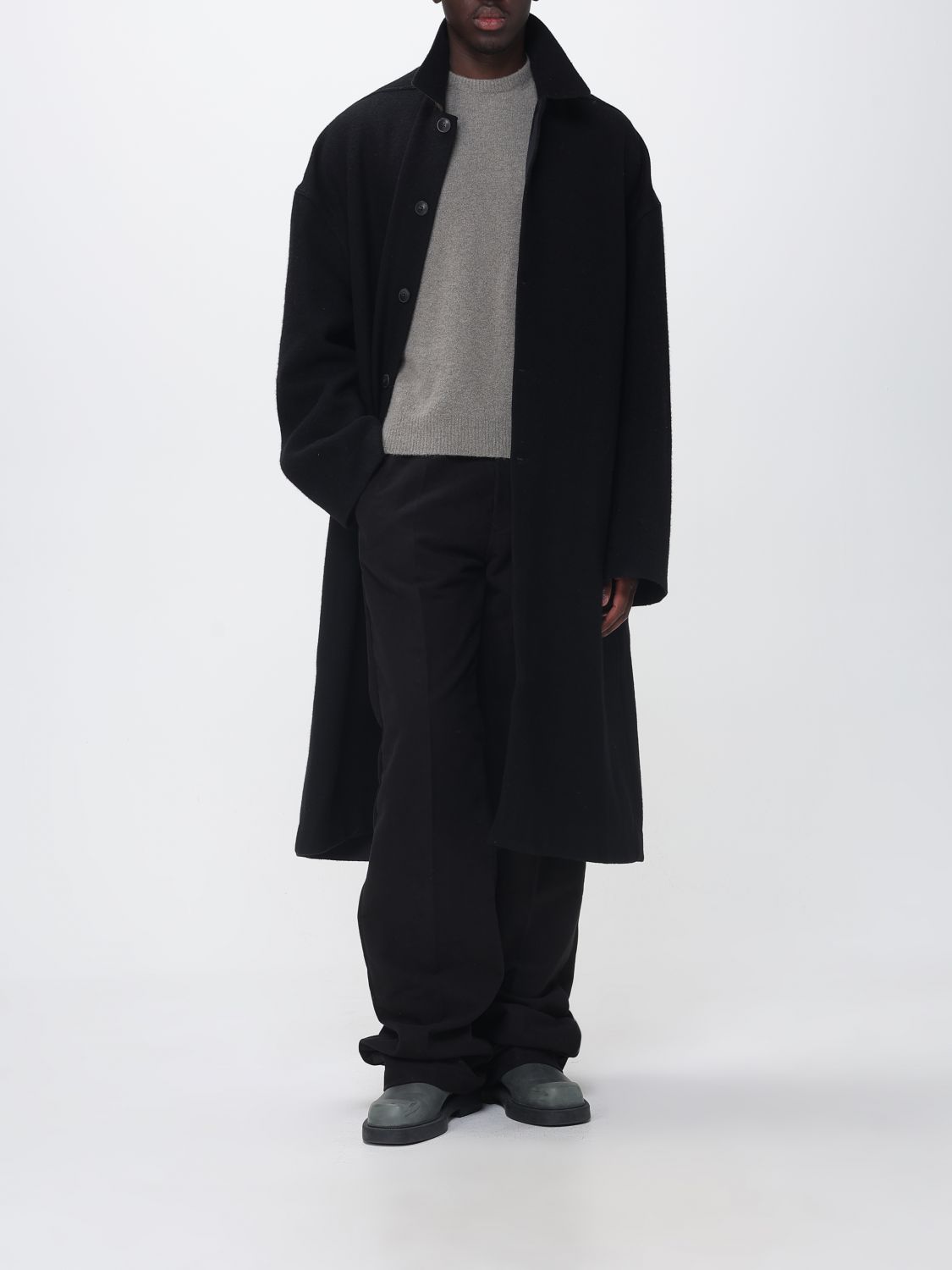 Coat Men color Black