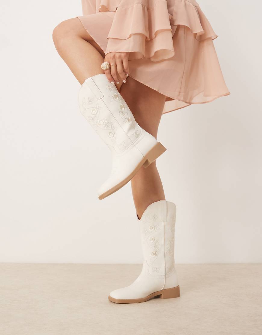 Embroidered western knee boots in cream-Neutral