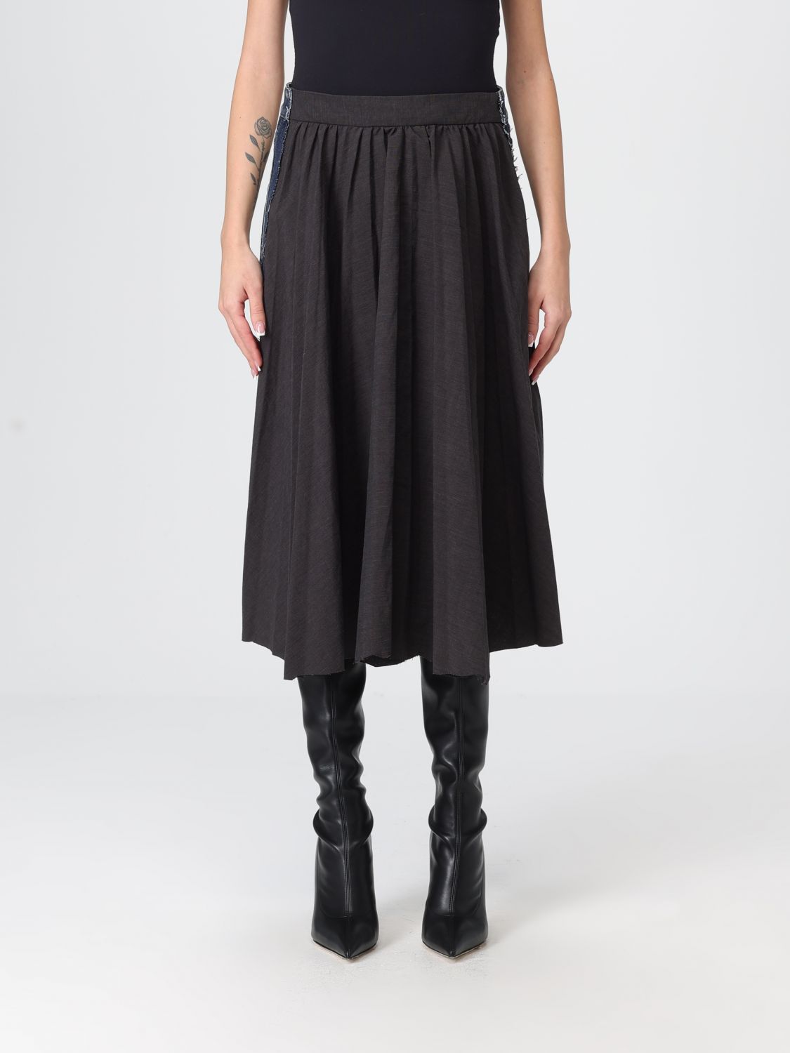 Skirt Woman color Black