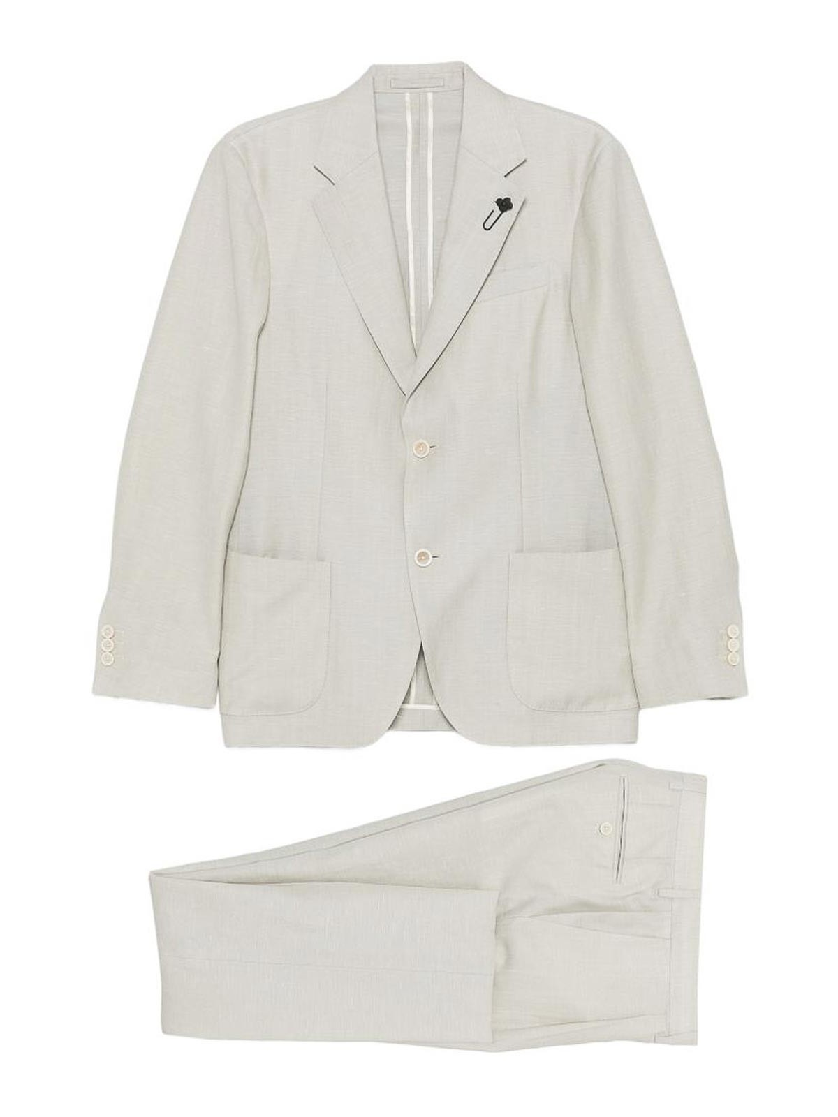 Suit in grey linen