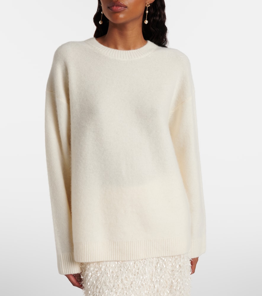 Cashmere sweater