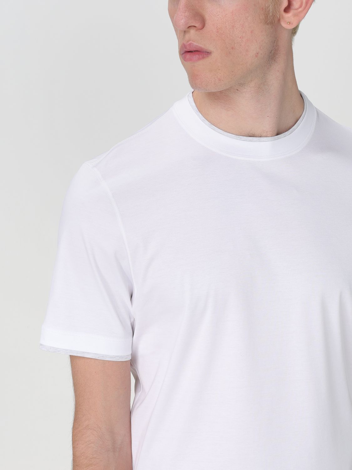 T-Shirt Men color White