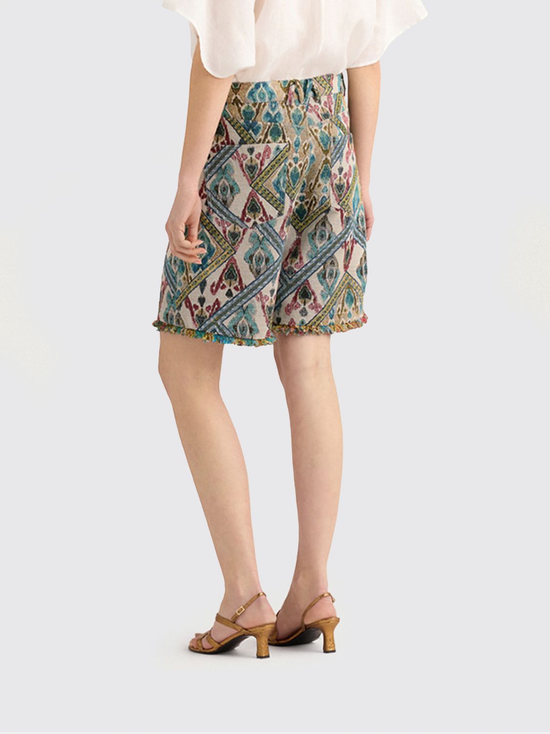 MOMONÌ Shorts Woman color Avion