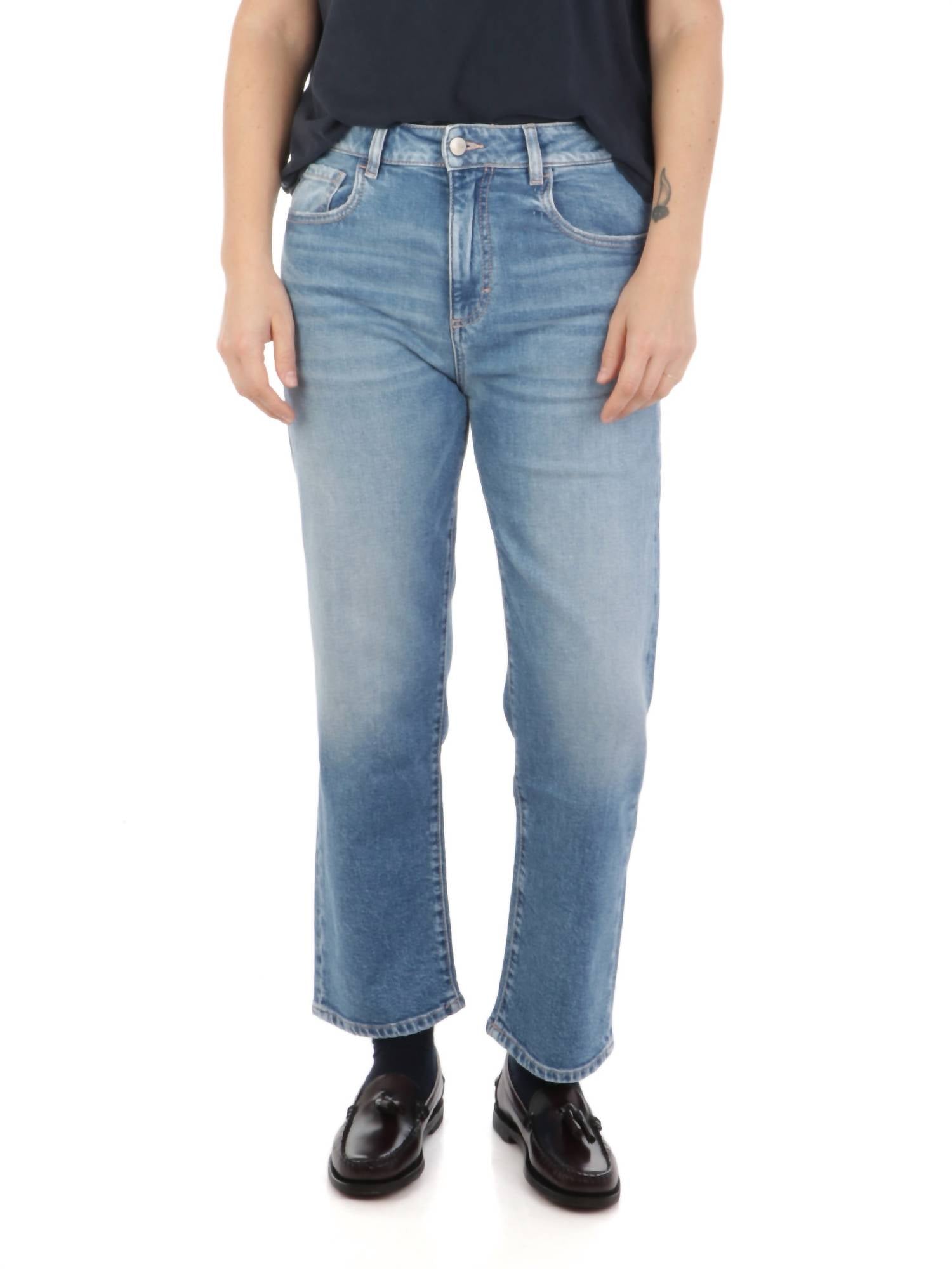Mimi Straight Leg Jeans In Medium Wash