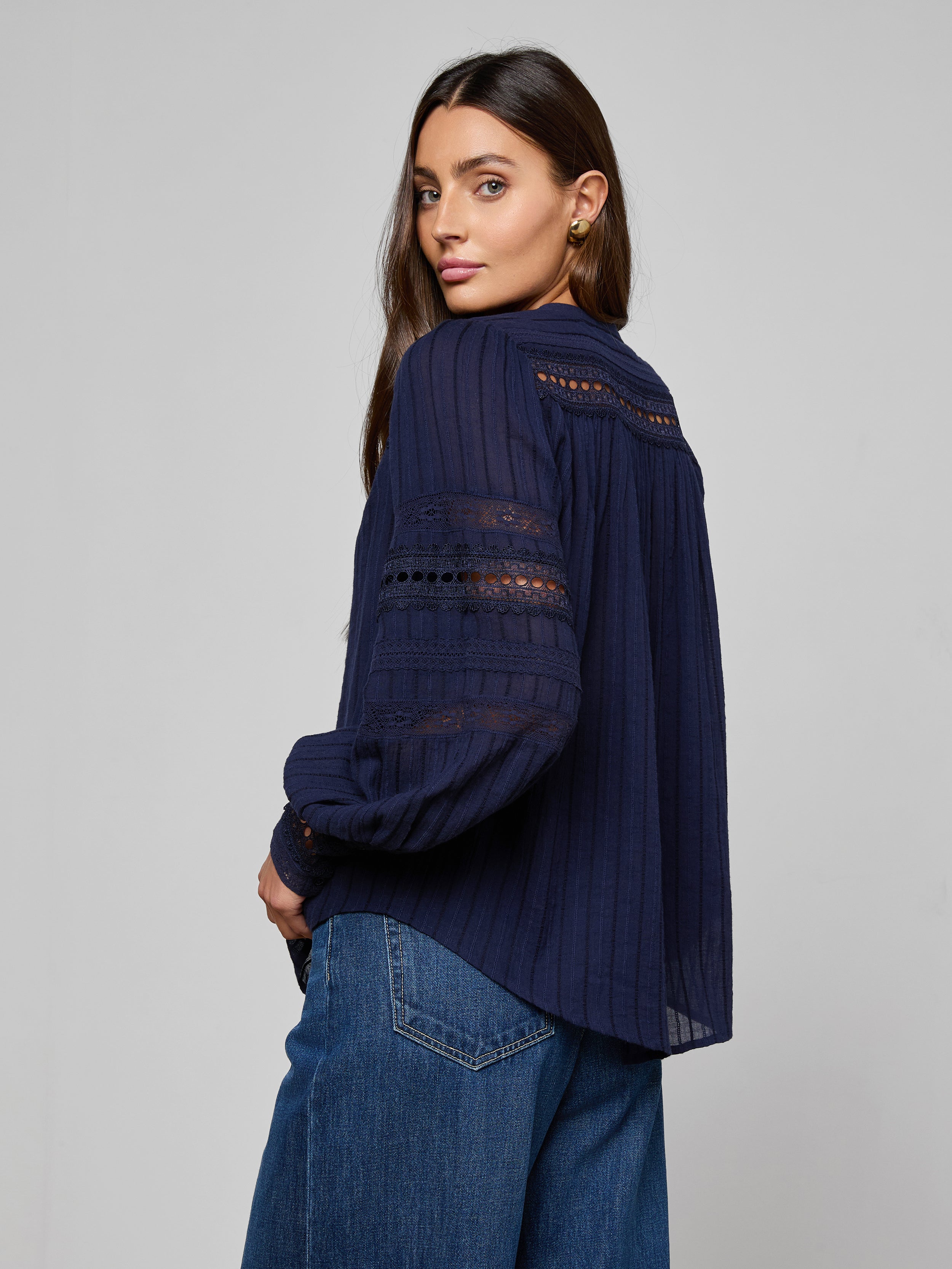 Kiera Blouse Top In Navy