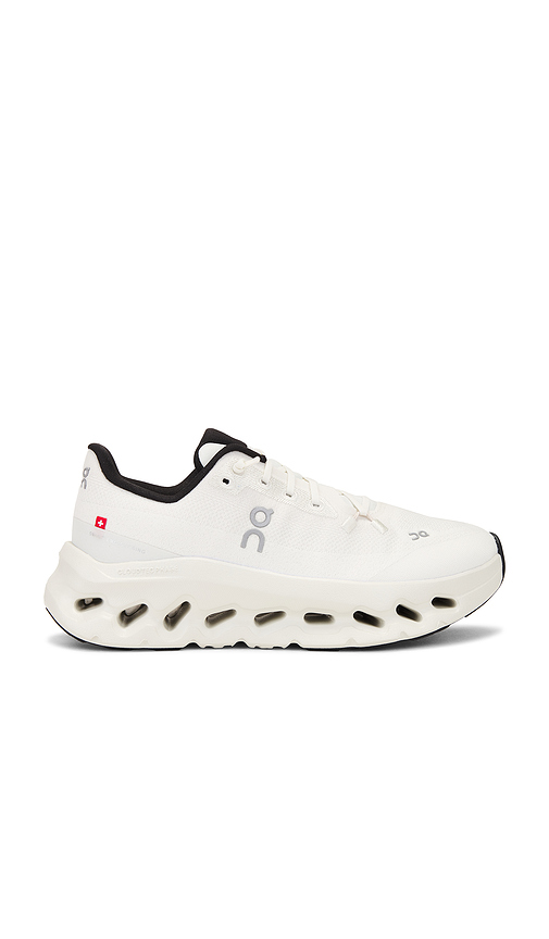 ON Women's Cloudtilt Sneaker in Pearl/Ice
