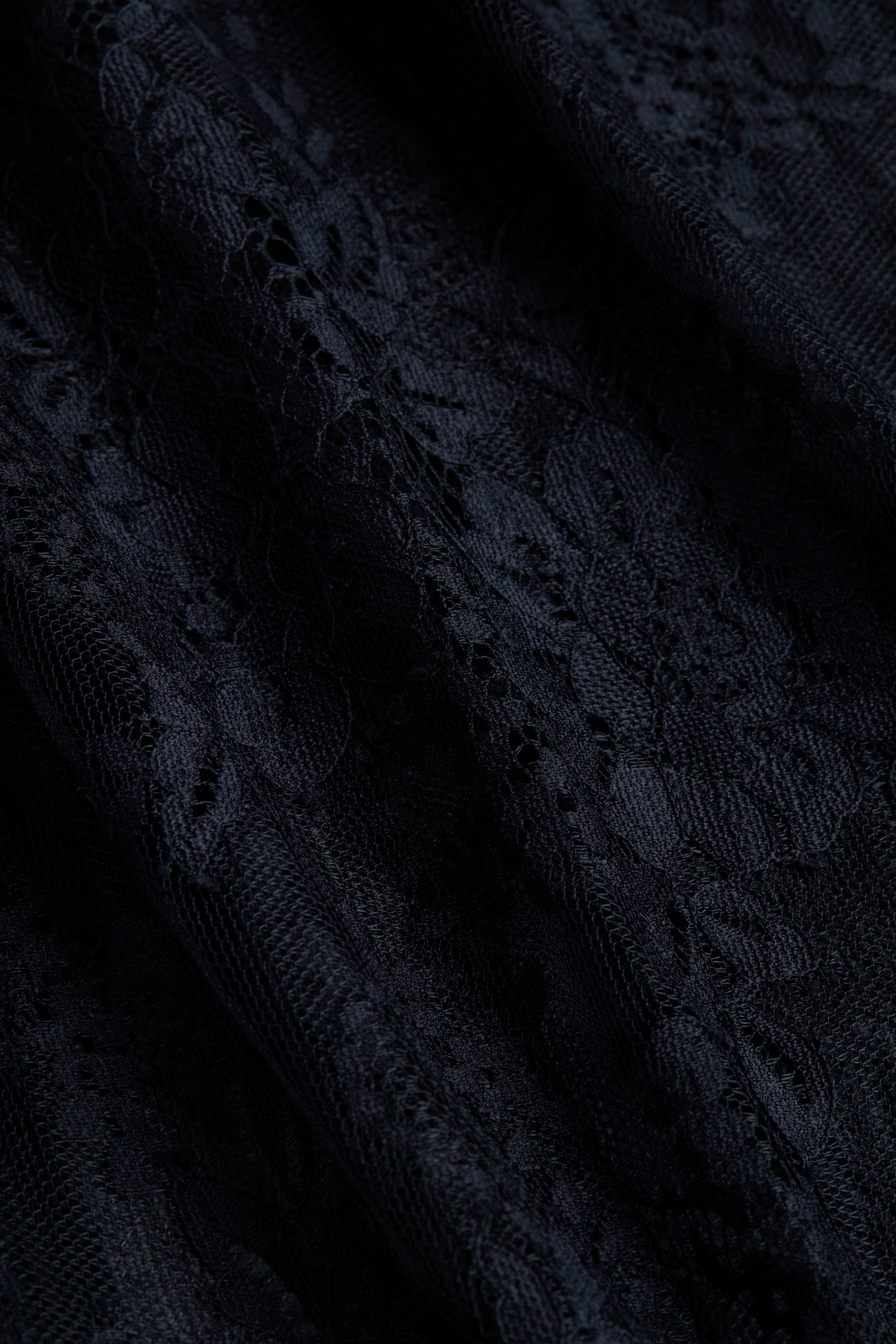Makena Lace Pencil Skirt In Black