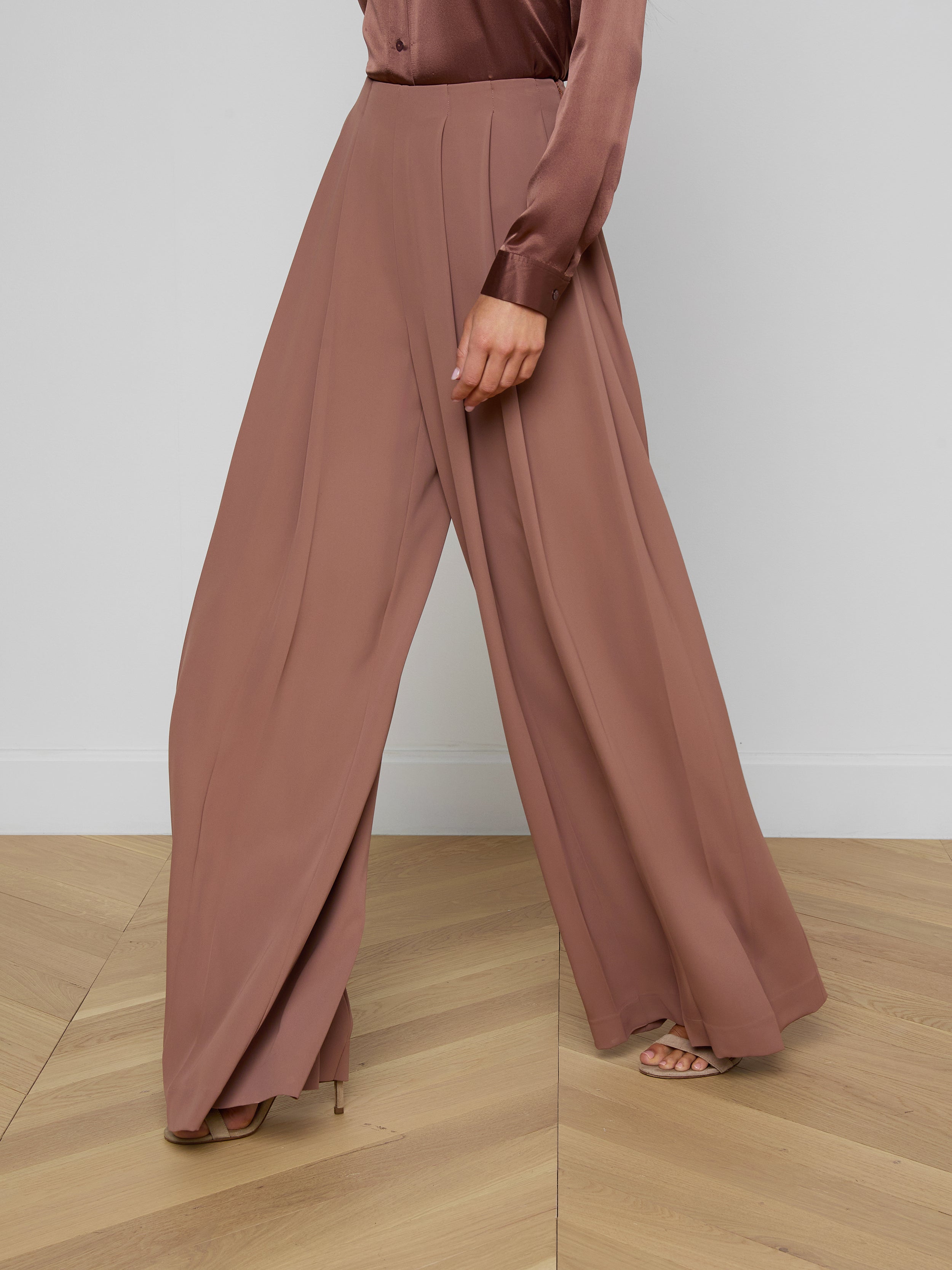 Nova Pleated Wide-Leg Pants In Light Mink