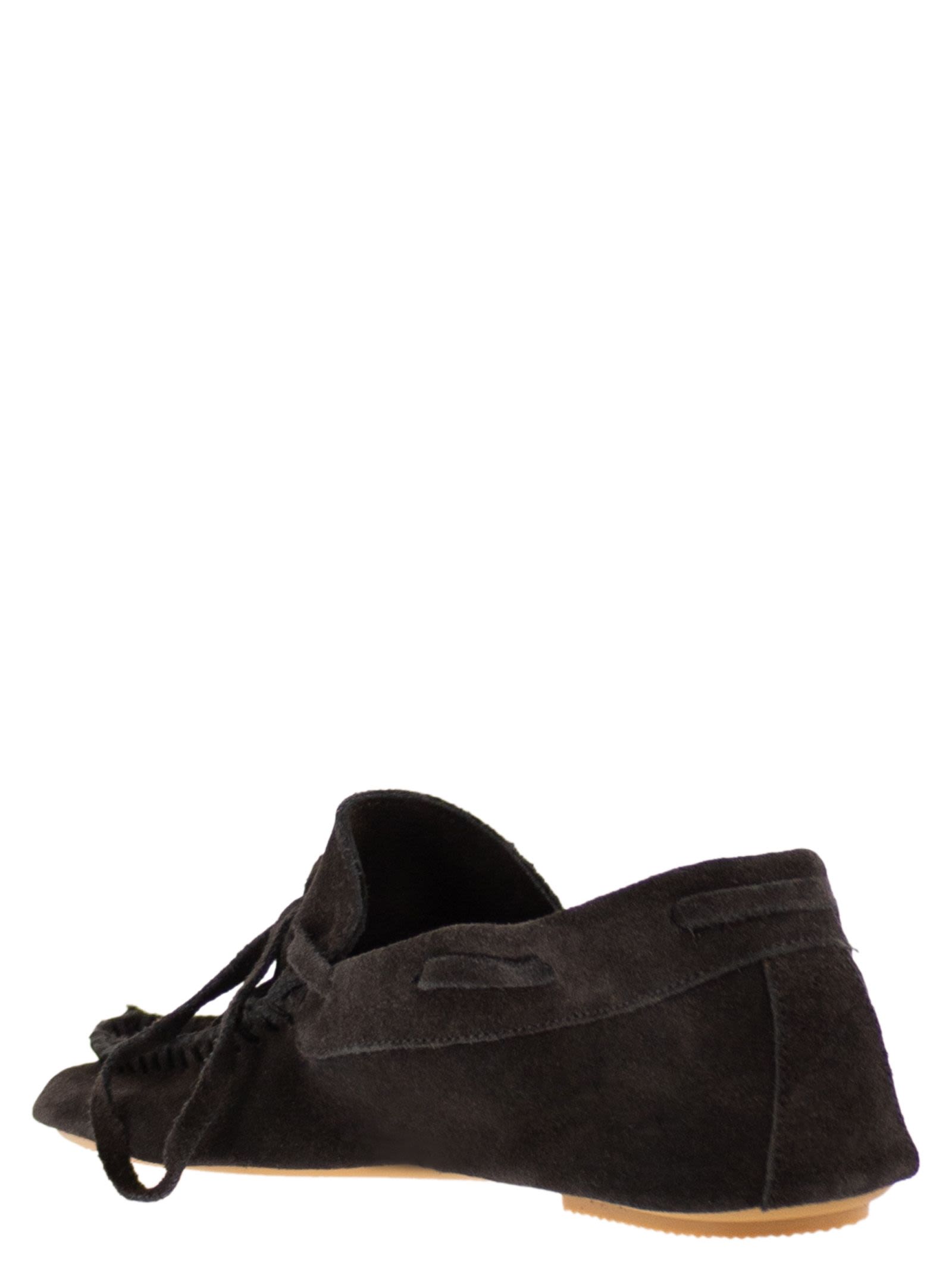 Anniel Suede Loafers With Fringes And Decorative Lace