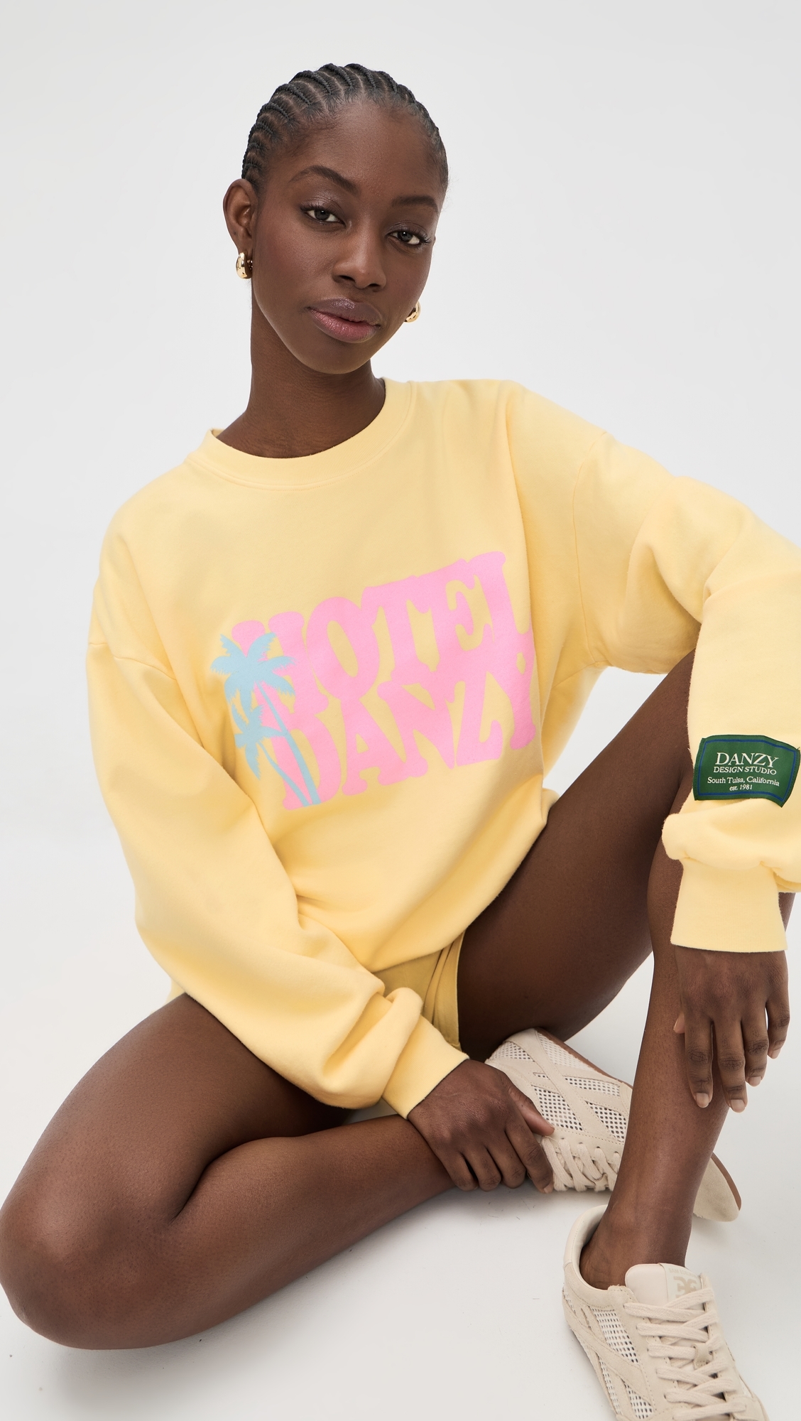 Hotel Crew Sweatshirt Yellow