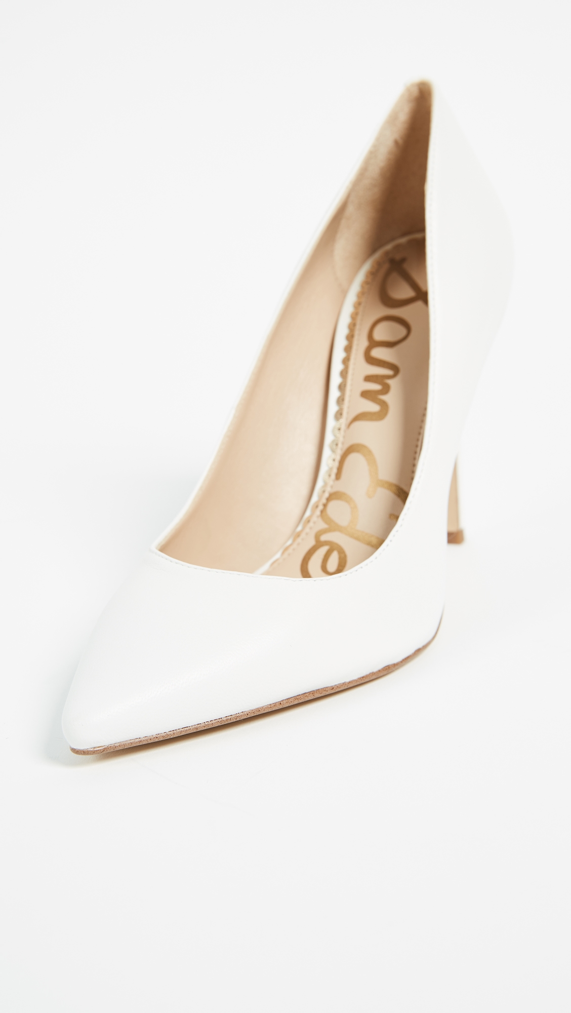 Hazel Pump Bright White