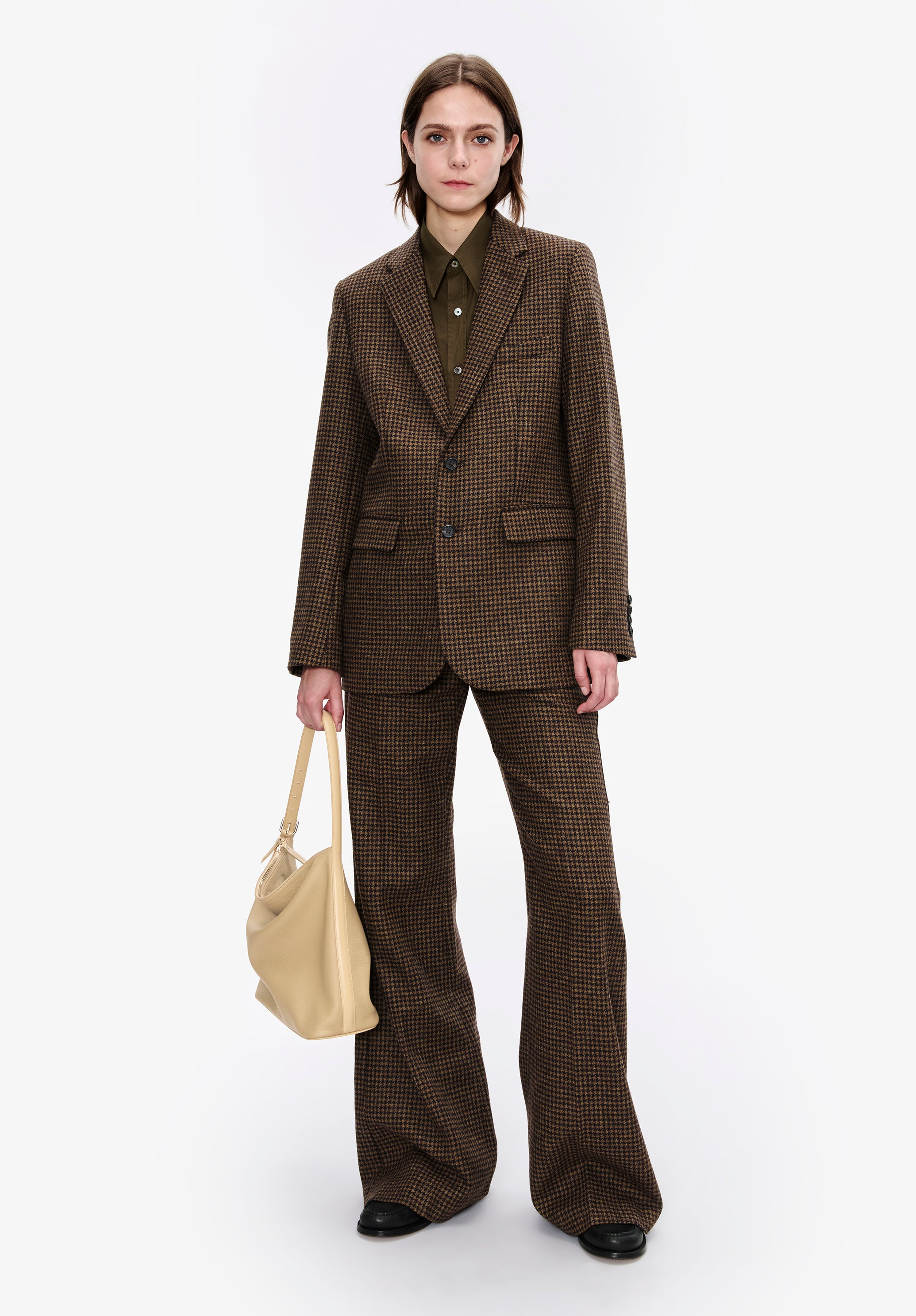 A. P.C. Women's Jude pants Size: 34 in Hazelnut