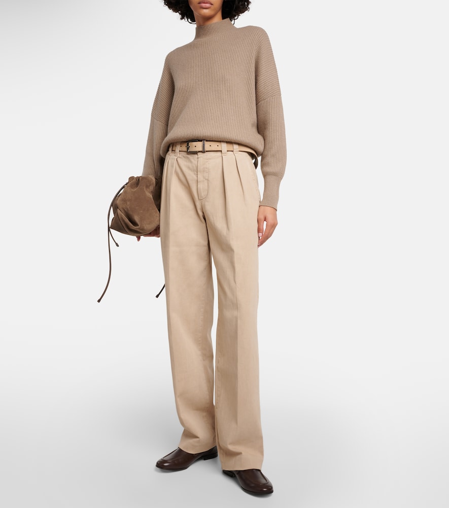 Pleated jeans