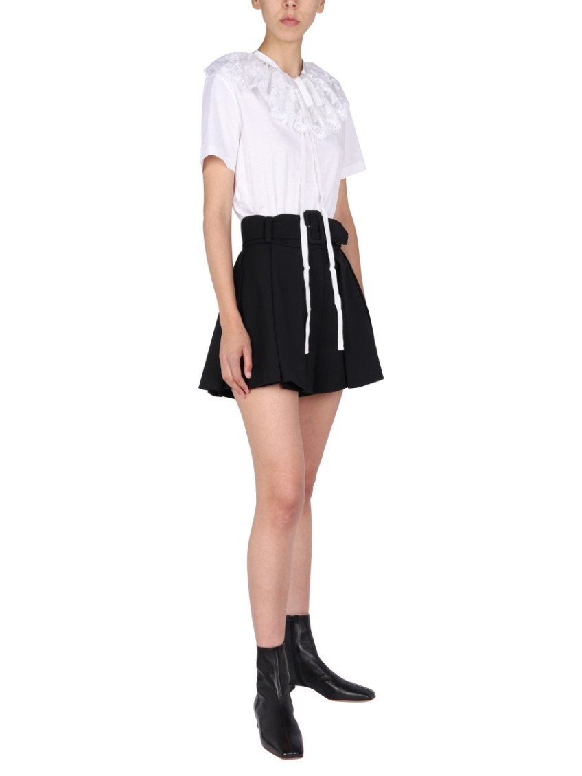 Detachable lace-collar T-shirt
