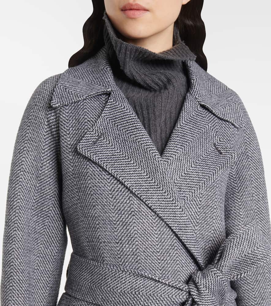 New Navarre virgin wool coat