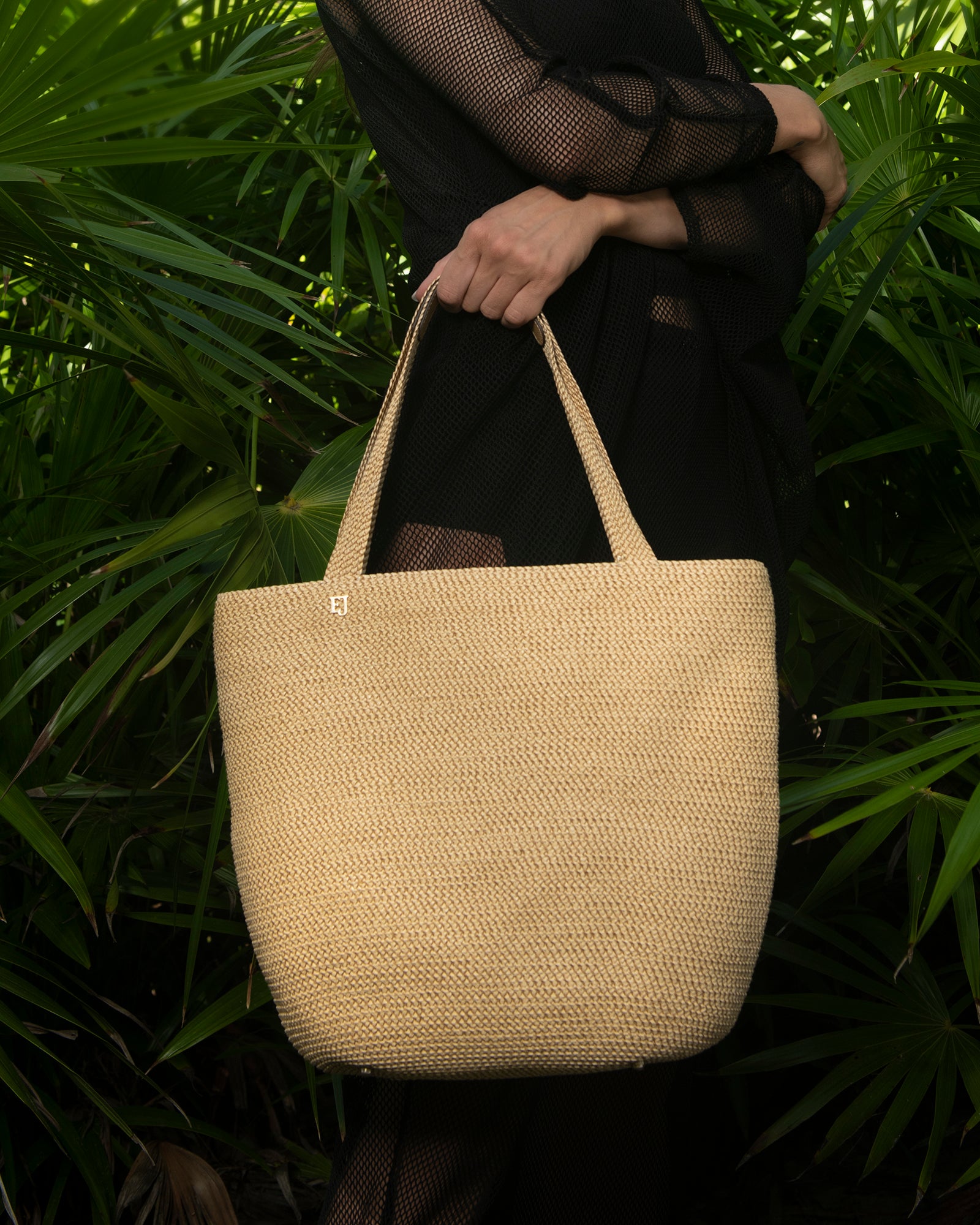 Squishee Tote II - OriginalPeanut, Man-Made Raffia Material, Top Zip Closure, Interior Pockets
