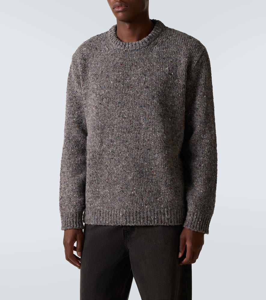 Four Stiches virgin wool sweater