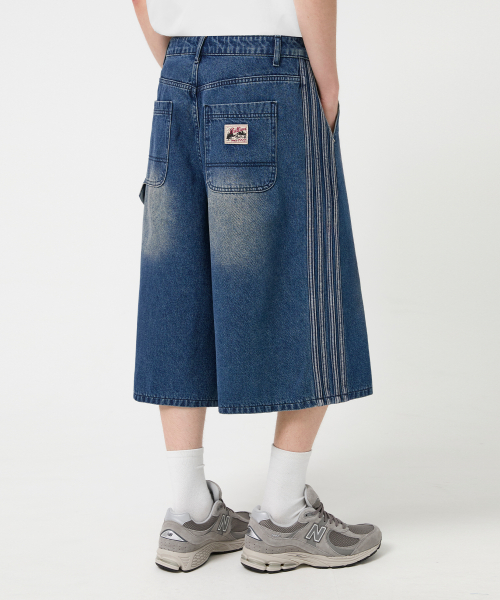 One-Tuck Track Washed Bermuda Denim Shorts_Deep Blue