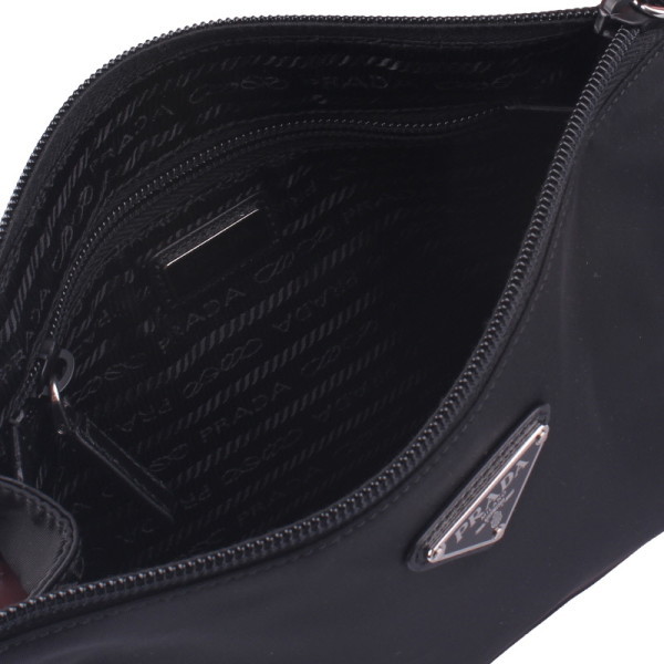Logo Pouch